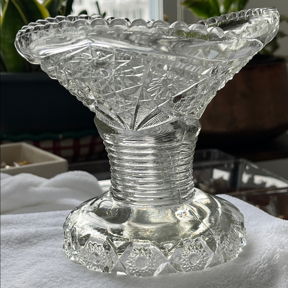 Elegant Clear Glass Vase